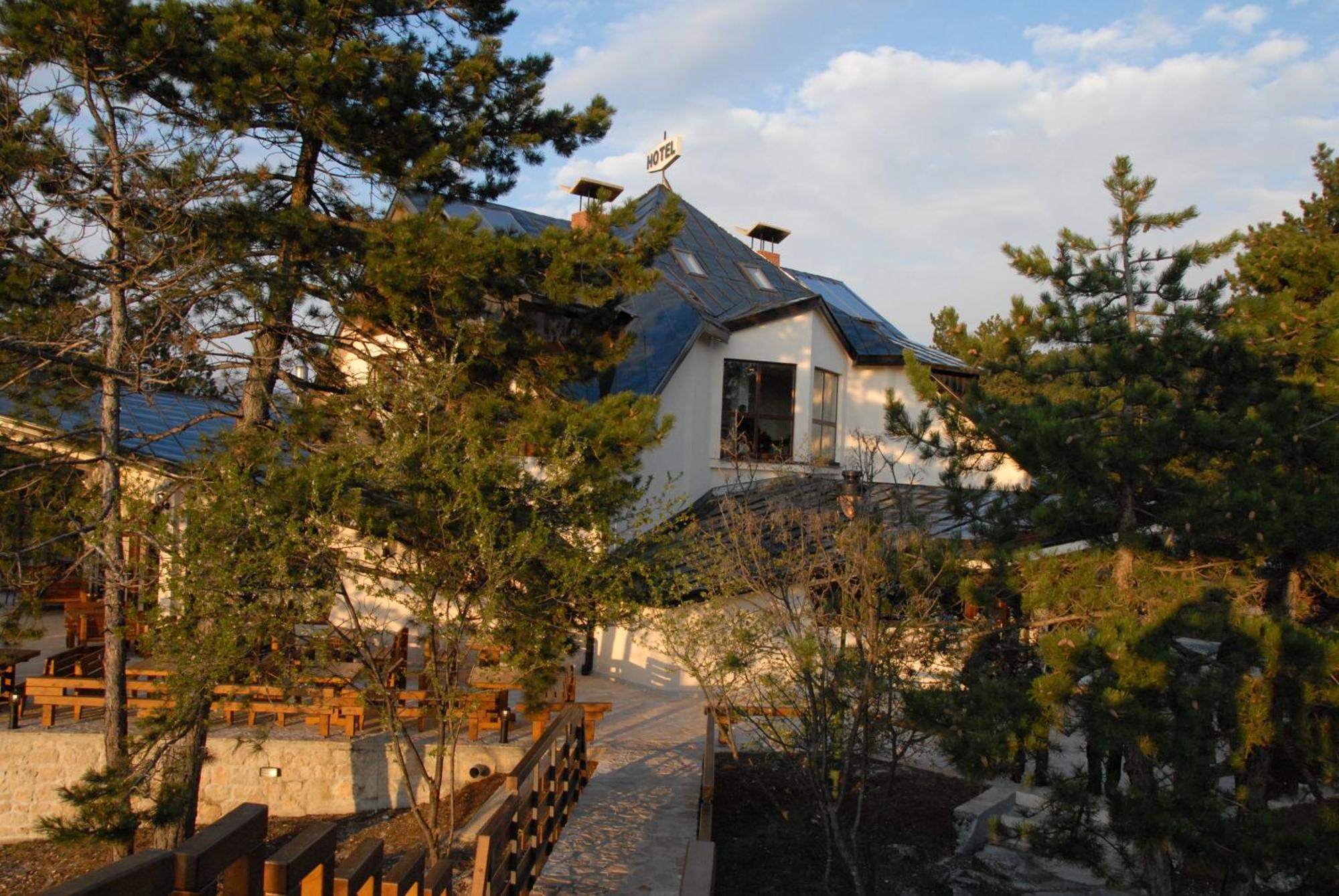 Hotel Trebjesa Nikšić Exterior foto