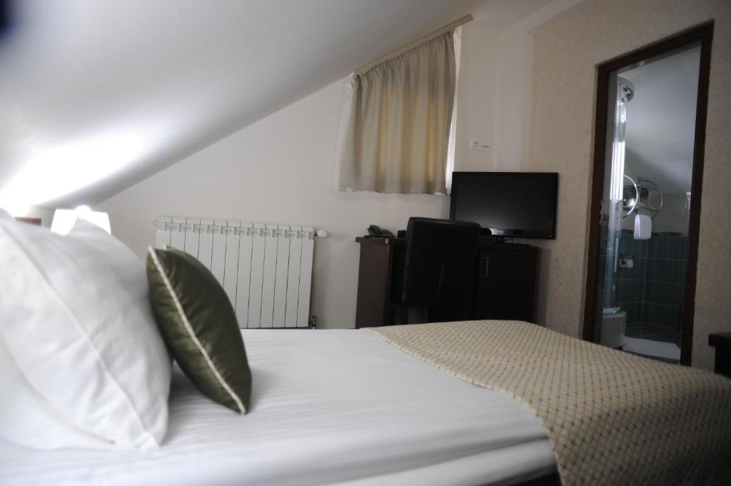 Hotel Trebjesa Nikšić Quarto foto